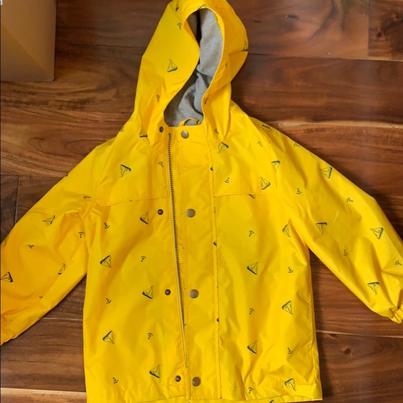 5t raincoat